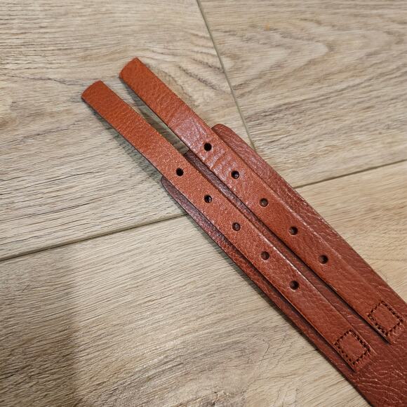 NWOT Saks Fifth Avenue Brown Double Buckle  Leather Belt Small - Picture 3 of 4